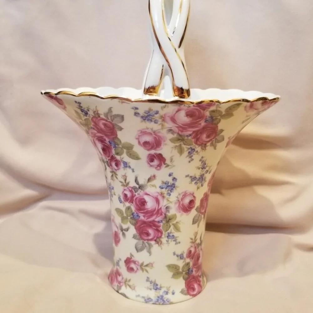La Dolce Vita by JA Designs Flower Vase with Gold Rim